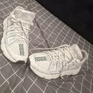 Versace trigrace sneakers white color size 43 US made in Italy good condition